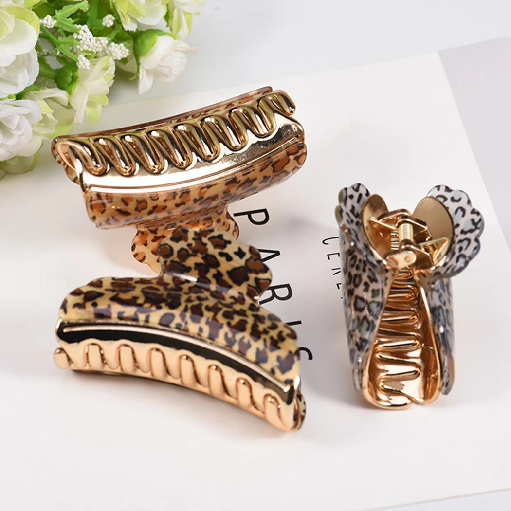 2020 Leopard Acrylic Women Hair Claws Hair Crab Clamps Simple Fashion Female Hair Clips Retro Make up Hairdress Hair Accessories