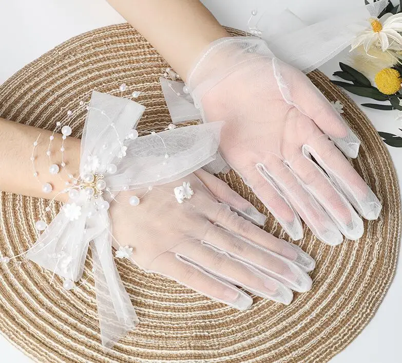 Women's Elegant Pearl Beaded Bow White Mesh Glove Female Spring Summer Vintage Sunscreen Driving Glove R109