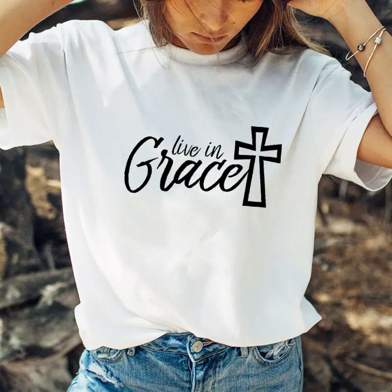 

live in grace printed women summer funny t shirt new arrival funny christian t shirt faith shirts Jesus Tee gift for her