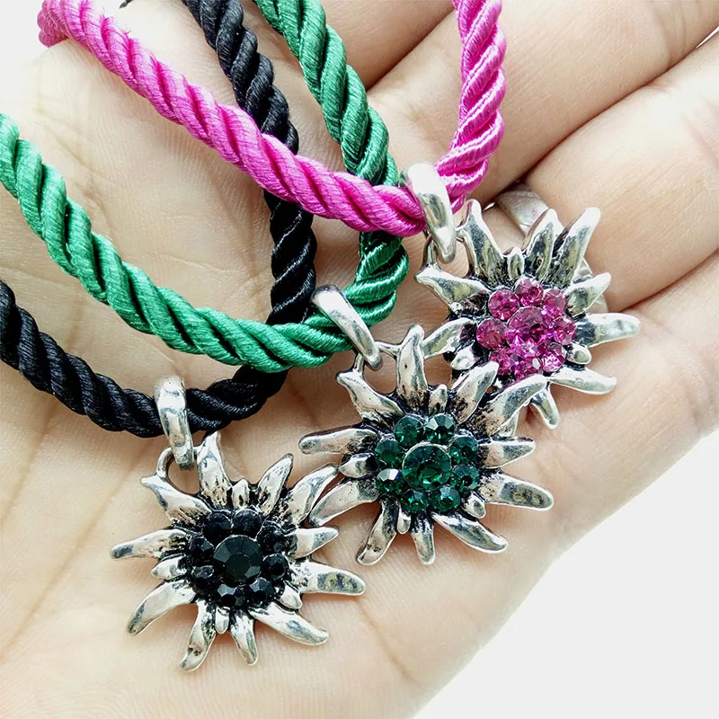 German Army ELITE Edelweiss Mountain Troops Vintage Simple Color Flower Pendant Necklaces for Dirndl Costume Jewelry For Women