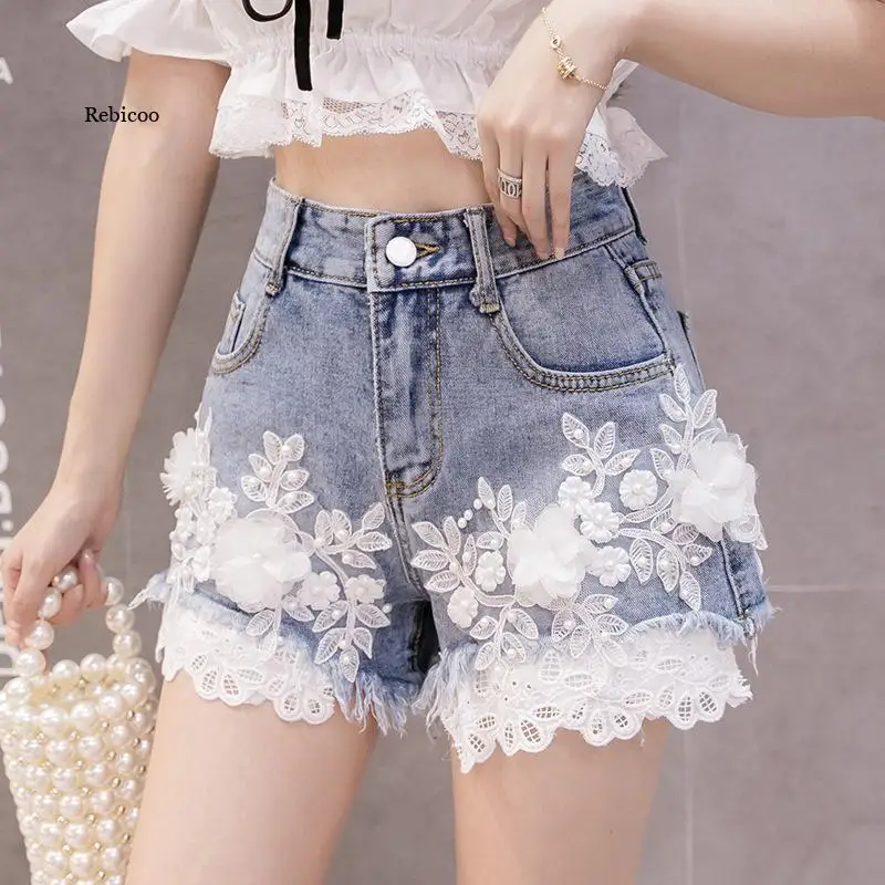 

Women White Lace Flowers Denim Jeans Fashion New Embroidery Beading Lace Shorts Large Size Casual Shorts