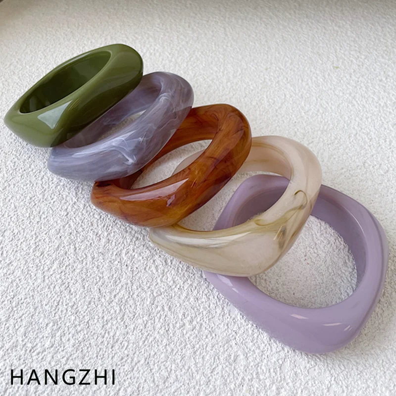 Korean New Retro Color Wave Wide Version Square Acrylic Resin Bangle Bracelet for Women Girls Party Travel Jewelry HANGZHI 2021