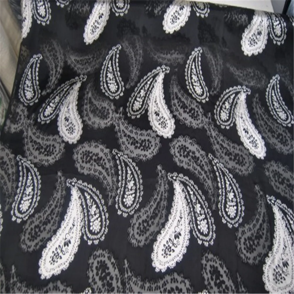 

Classic Vintage Silk Burn Out Fabric with Paisley Design in Black White Color for Lady Evening Dress