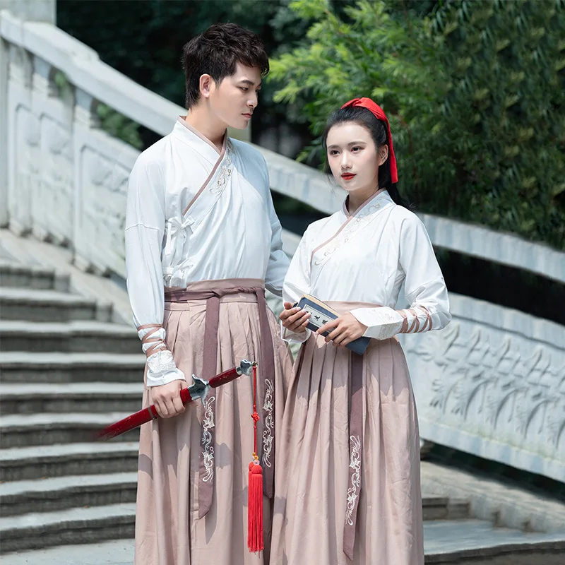 Vêtements traditionnels et anciens pour Couple CP Hanfu, broderie élégante, Style chinois, robe Hanfu de la dynastie Han, équestre d'halloween