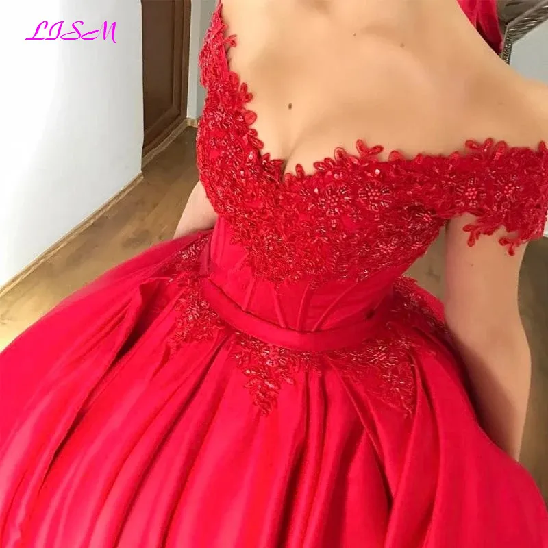 Red Off Shoulder Ball Gown Prom Dresses 2024 Lace Appliques Beaded Satin Evening Dress Plus size Corset Formal Party Gowns