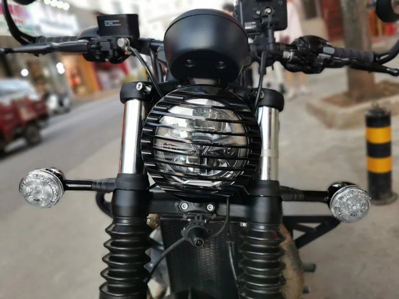 For Triumph Bobber black 2017-up Model Black Shallow Cut Headlight Grill Cover