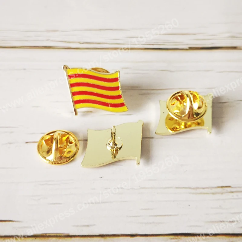 Catalonia Flag Lapel Pins Spain Provincial Nationalities Region Brooch Crystal Epoxy  Metal Enamel Badge