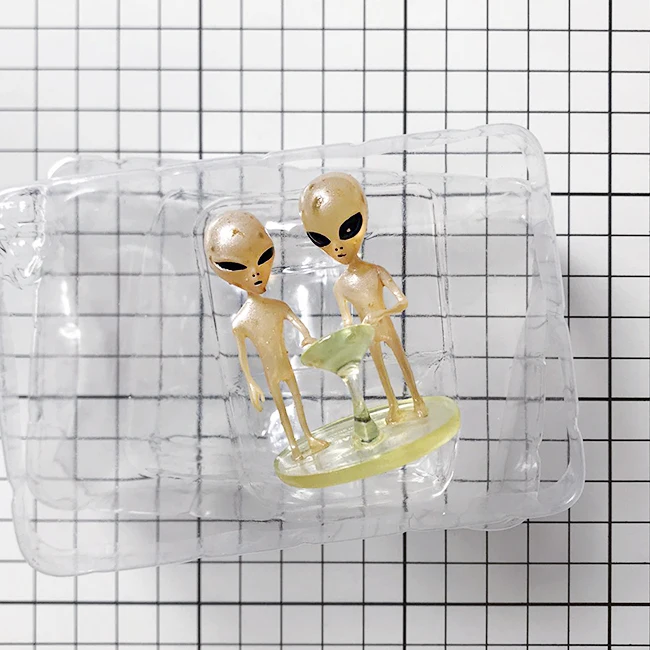 MINI  pvc  model   alien  E-.TT RARE weijue scene decor ornament