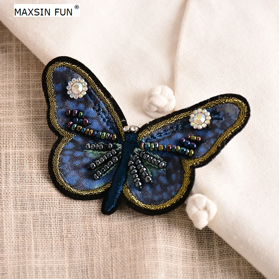 MAXSIN FUN 1PC Flowers Birds Butterfly Insects Bee Beads Patches For Clothing Sew On Sequin Bags DIY Rhinestone Stickers