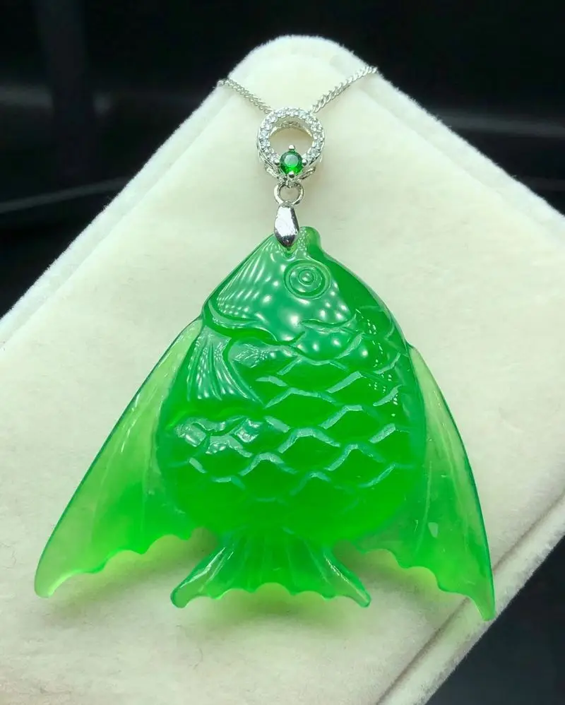 

Excellent Burma Green Jade Carven Goldfish Pendant Amulet Lucky Pretty Hanging Ornaments