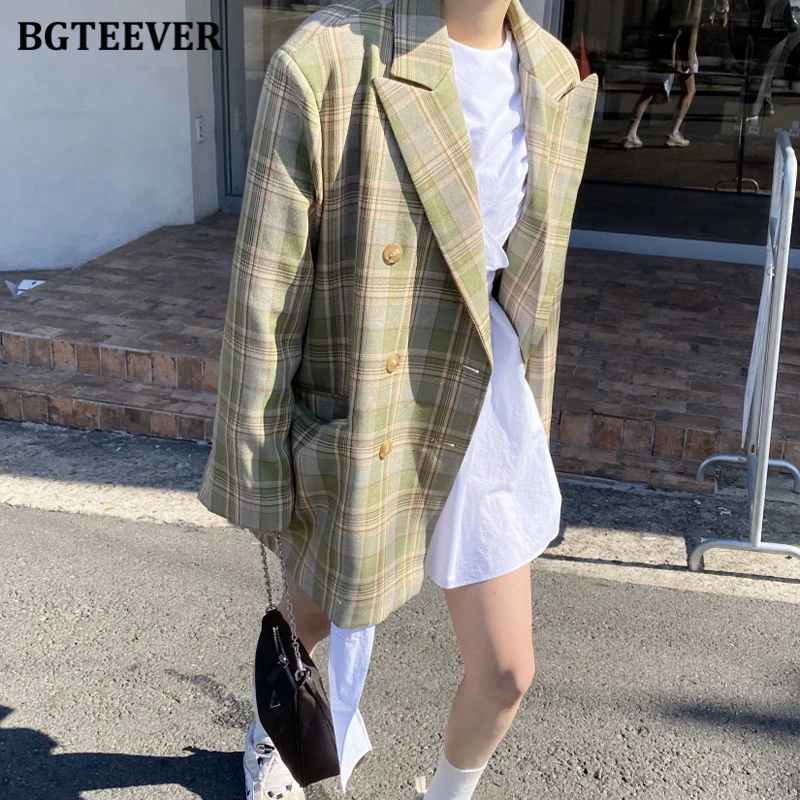 BGTEEVER Stylish Loose Double Breasted Women Plaid Blazer 2020 Autumn New Vintage Notched Collar Female Suit Jacket Good Fabric