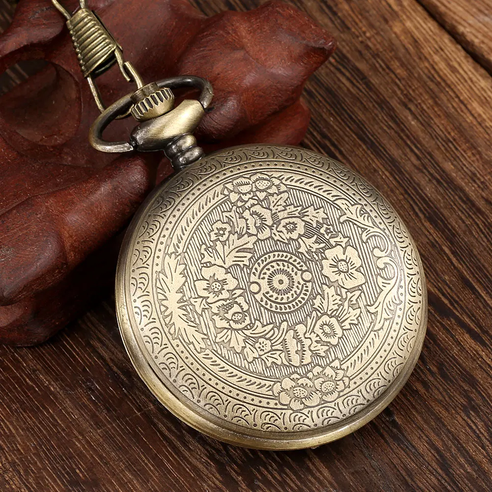 Roman Numerals Display Dial Exquisite Black/Silver/Bronze/Gold Quartz Pocket Watches Men Retro Pendant Clock with Pocket Chain