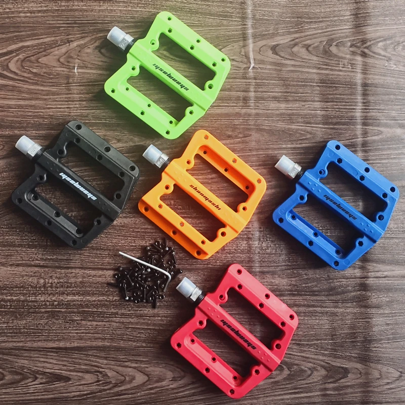 

New Bicycle Pedals Nylon Fiber Ultra-light Mountain Bike Pedal 5 Colors Big Foot Road Bike Bearing Pedals Cycling Parts