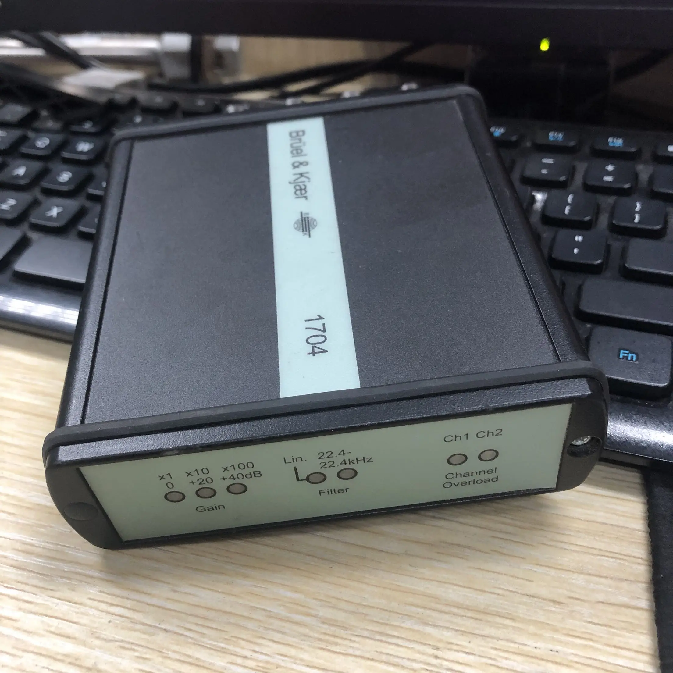 

Подержанный, не новый, датский, усилитель сигнала B & K1704-C-102