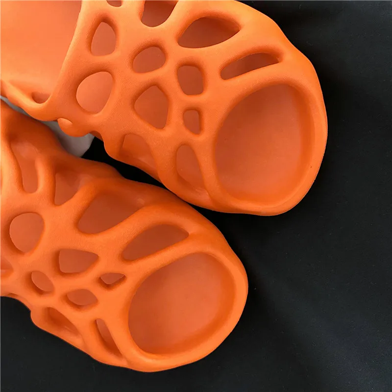 Hollow Thick-Soled Slippers Women 2021 Summer Men Fashion Beach Slippers Soft EVA Indoor Non-Slip Slippers Open-Toed Flip-Flops