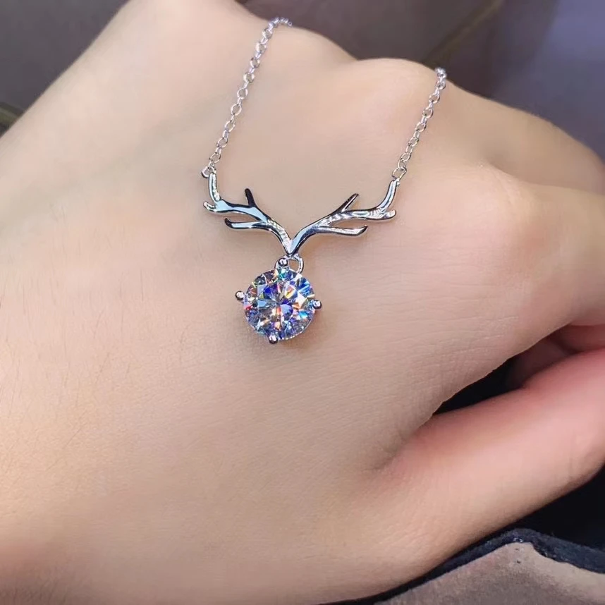 deer style pouring moissanite necklace for  women silver necklace jewelry 925 sterling silver birthday gift  rouns shiny gem