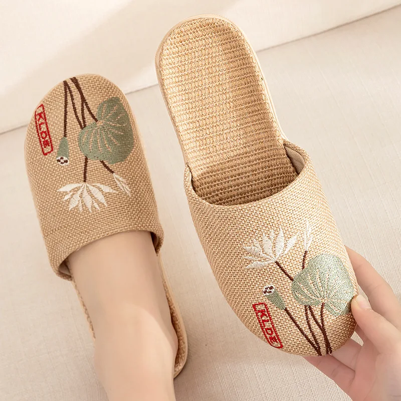 Mntrerm 2023 New Men\'s and Women\'s Slippers Baotou Embroidered Linen Slippers Four Seasons Breathable EVA Home Viscose Slippers