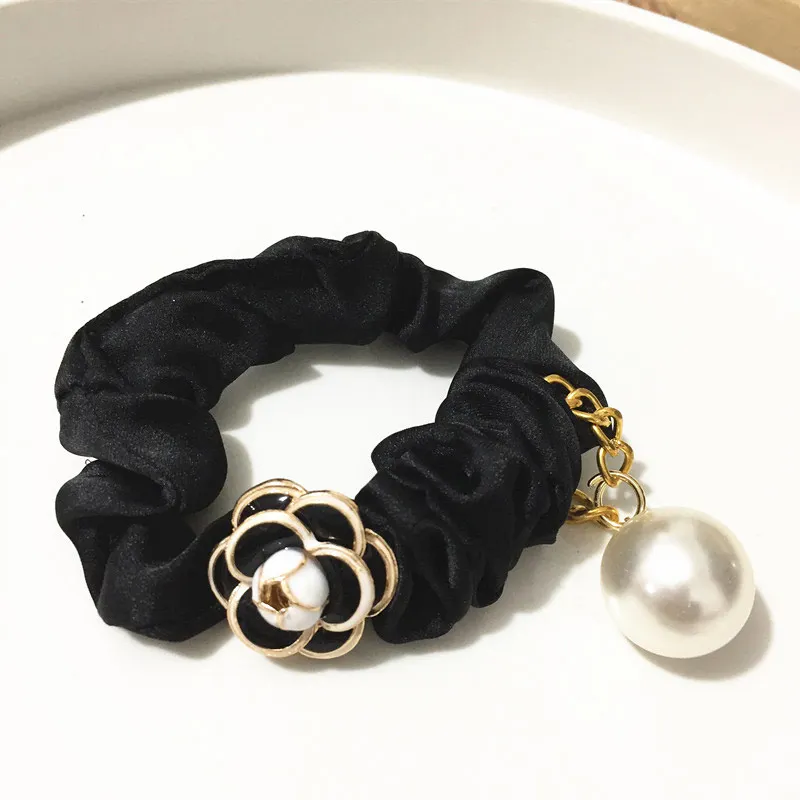 Luxury Brand Design Camellia Hair Tie Hair Band Fashion Flannel Pearl Rubber Band Headdress Ponytail Hair Accessories