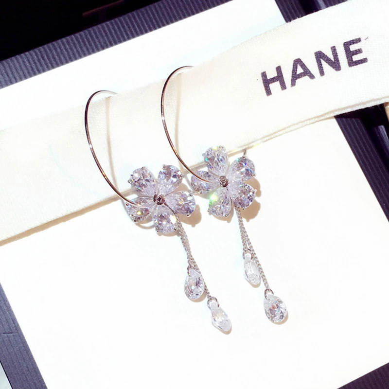 

Fashion Gorgeous Transparent Zircon Flower Teardrop Women Earring Noble Crystal Zirconia Stud Earrings Jewelry Accessroeis