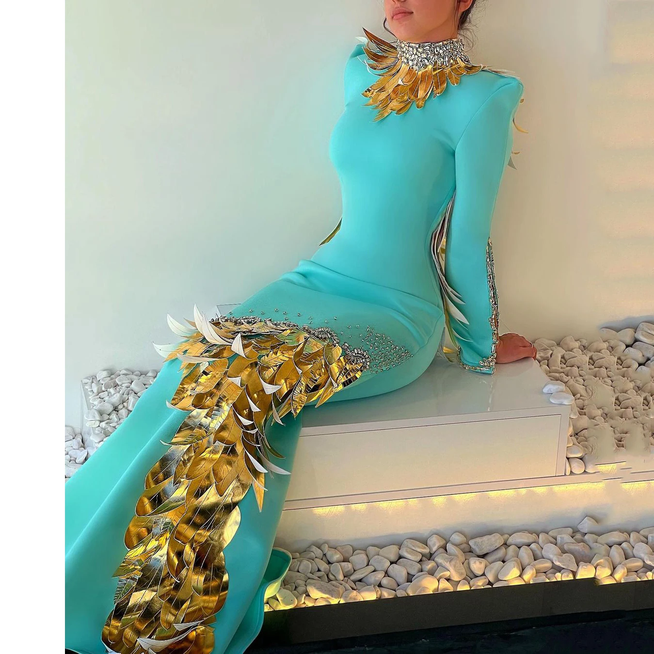 Vestidos Elegantes de sirena para mujer, vestidos de fiesta de manga larga con cuello alto, hojas 3D doradas, cristales brillantes, vestidos de noche hechos a medida