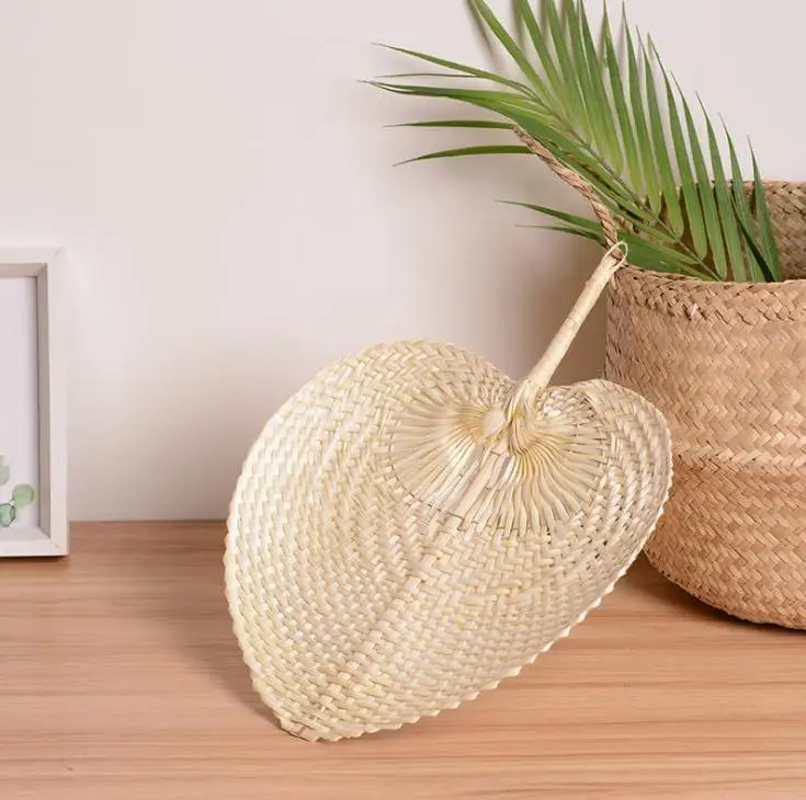 

50pcs Palm Leaves Fans Handmade Wicker Multicolor Palm Fan Traditional Chinese Craft Home Decoration Gifts Wholesale