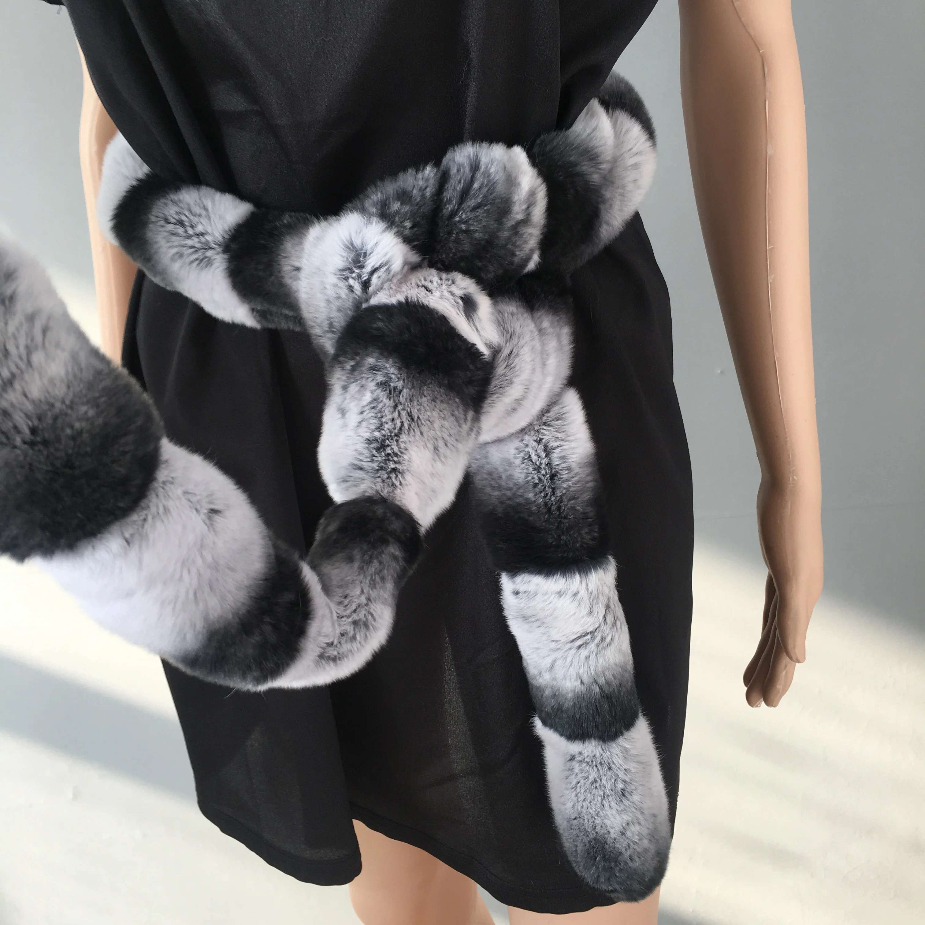 chinchilla Real Rex Fur neck men and women identical style Rex Rabbit Scarf Low-price sales are limited Natural fur Collar