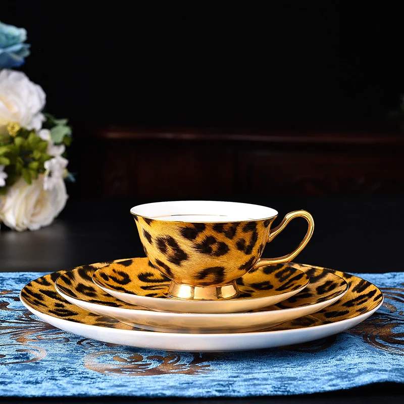 

High-quality Bone China Kitchen Plate Sets Ceramic Leopard Print Tableware Food Dishes Knife Fork Spoon