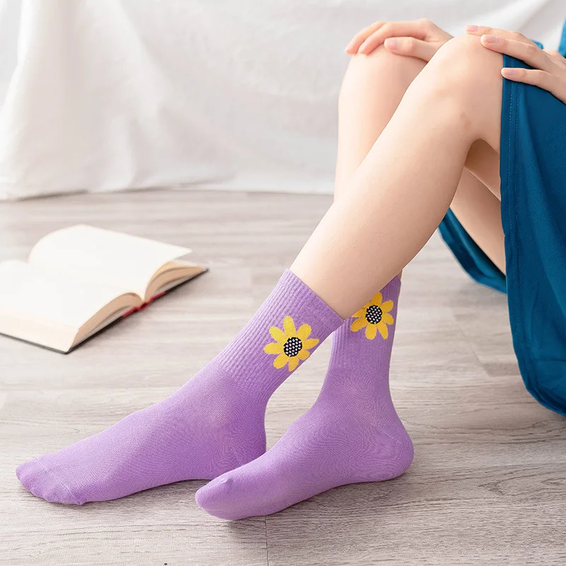 Qisin New Arrivals Japanese Korean Style Cartoon Flower Women Socks Harajuku Kawaii Socks Breathable Spring Autumn Casual Socks