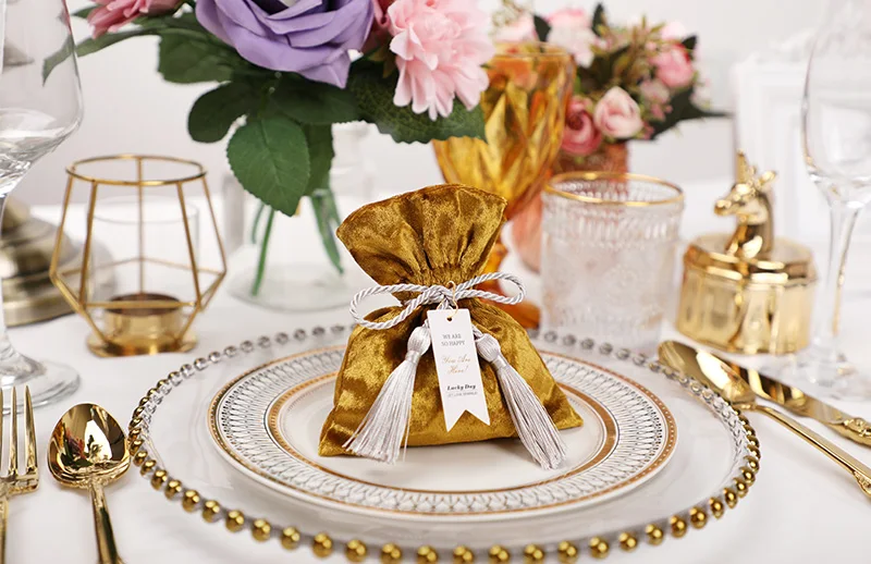 

2021 New Gold Luxury Gift Pouch Bags Event Party Supplies Jewellery Bags With Tassel Wedding Candy Pouches 9.5x12cm Wedding Gift