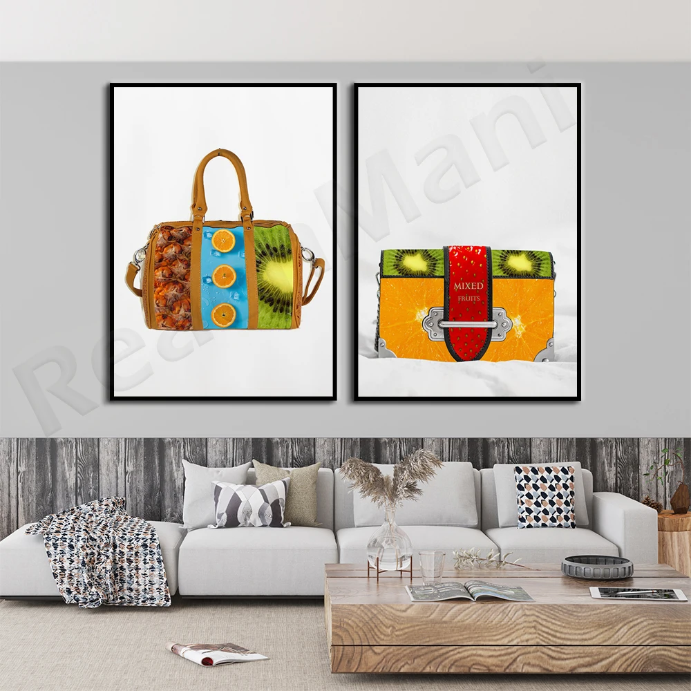 فن الوسائط المختلطة، حقيبة فوا - مراجعة Women Accessories Poster وسعره