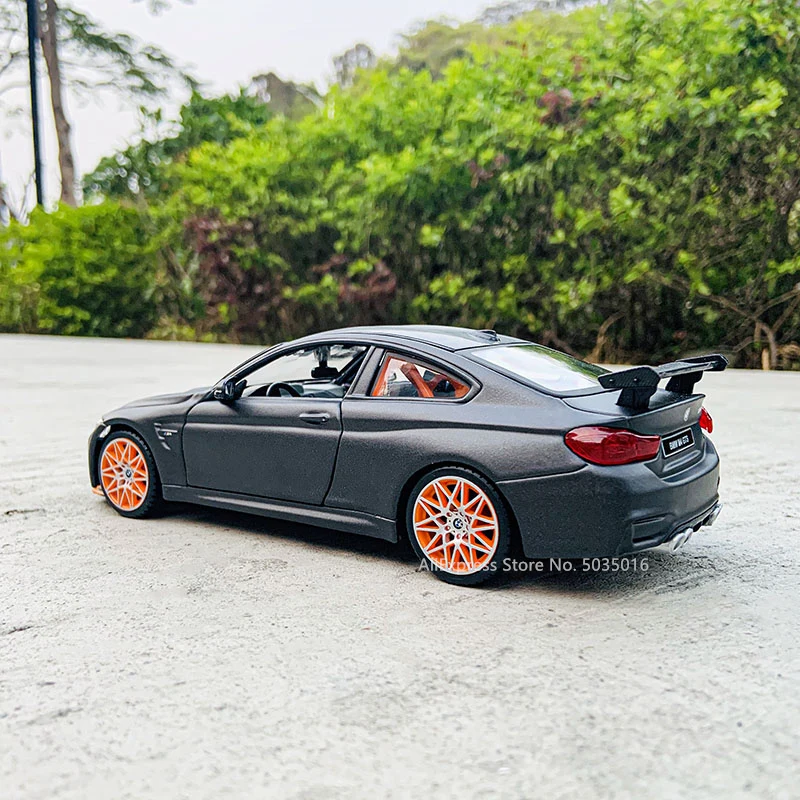 Maisto 1:24 BMW M4 GTS simulation alloy car model crafts decoration collection toy tools gift