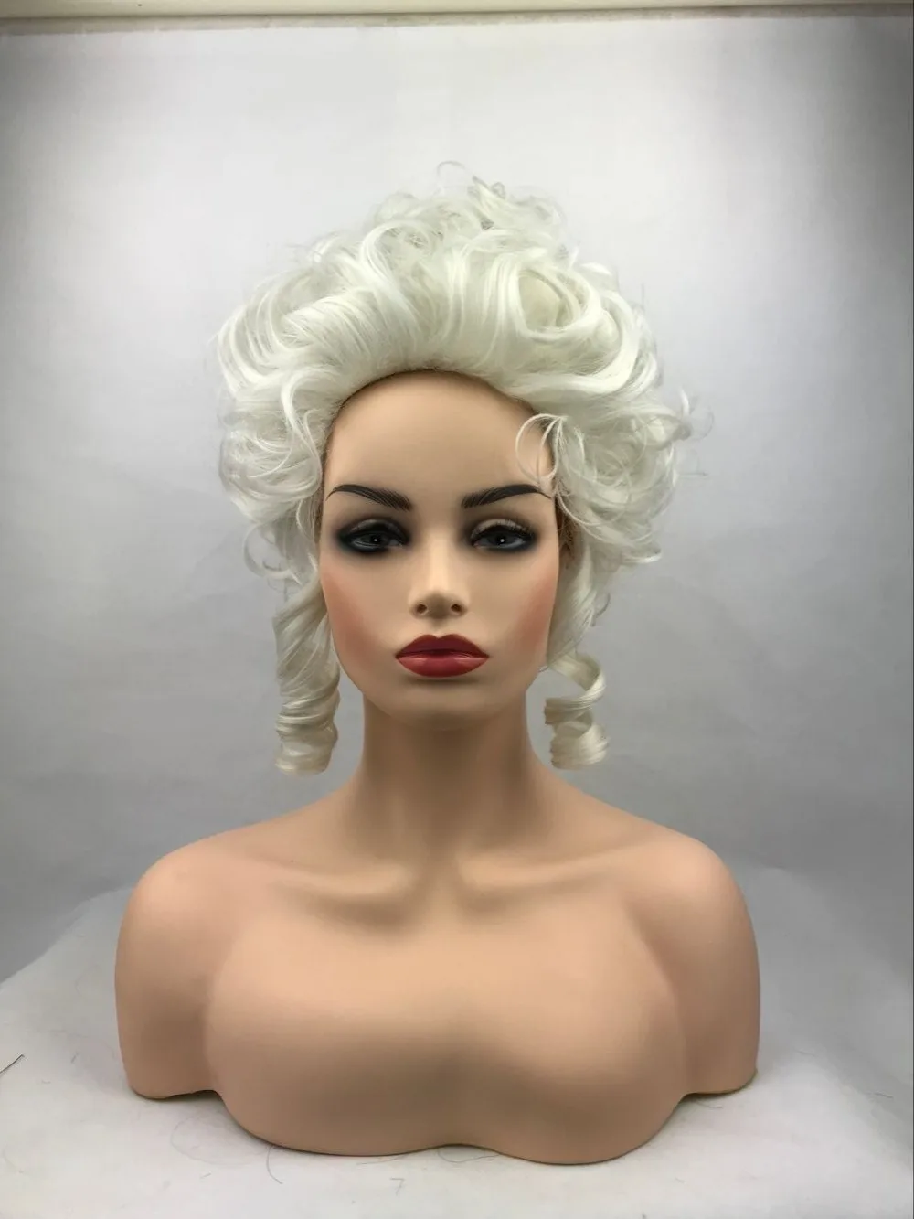 

Hihg Quality Marie Antoinette Princess Medium Curly Cosplay Wig Heat Resistant Synthetic Hair Cosplay Wigs + Wig Cap