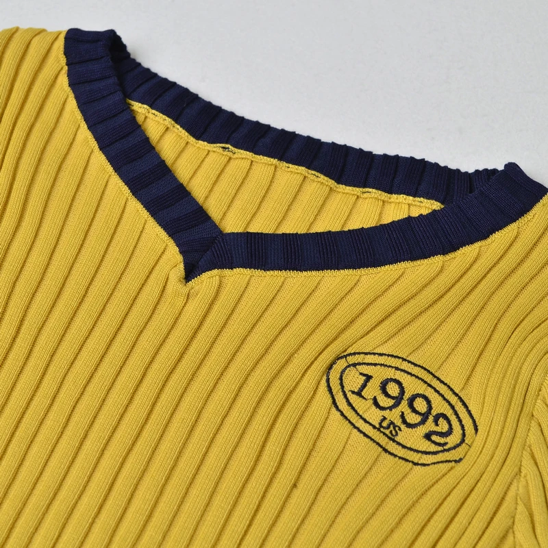 Camisetas Short T Shirt Women Embroidery Thin Knitted Tee Shirt 2022 Spring Womens Clothes T Shirts V-Neck Slim Long Sleeve Top