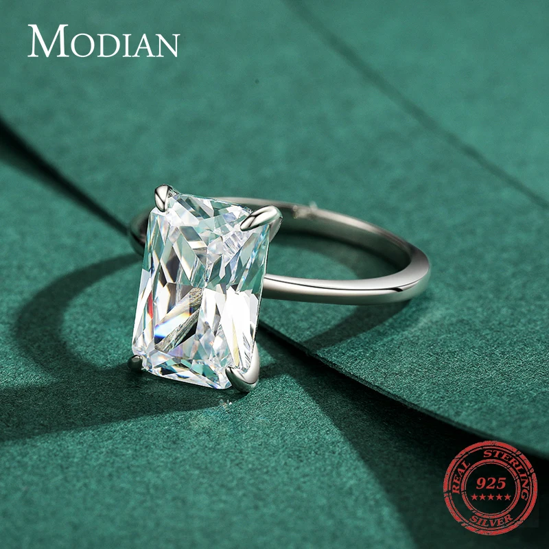 Women's Classic Rectangular Cutting Clear CZ Ring in 925 Sterling Silver