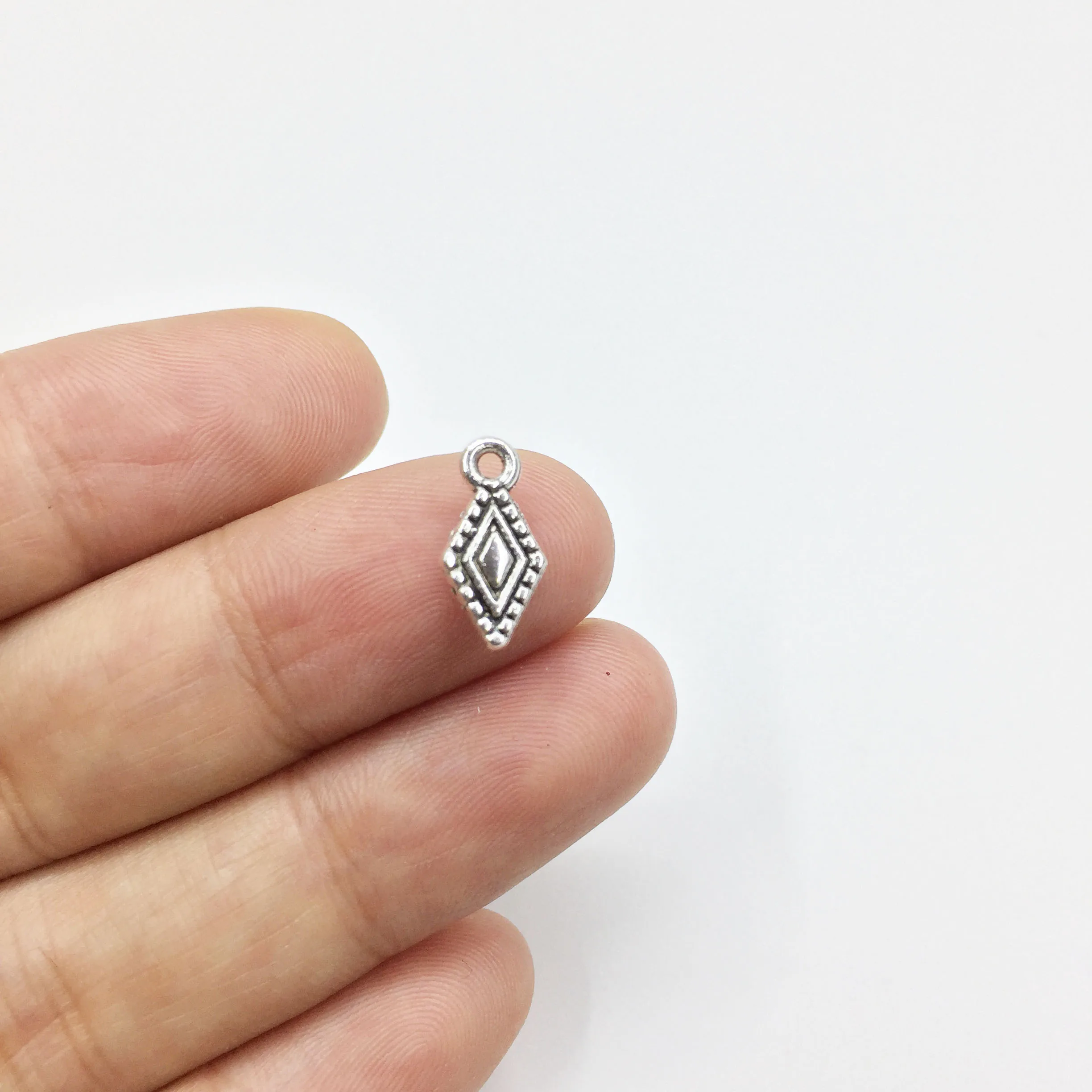 Eruifa 20pcs 6*13mm  Plated Drop Zinc Alloy Charms Pendant Jewelry DIY Necklace Bracelet Earrings 2 Colors