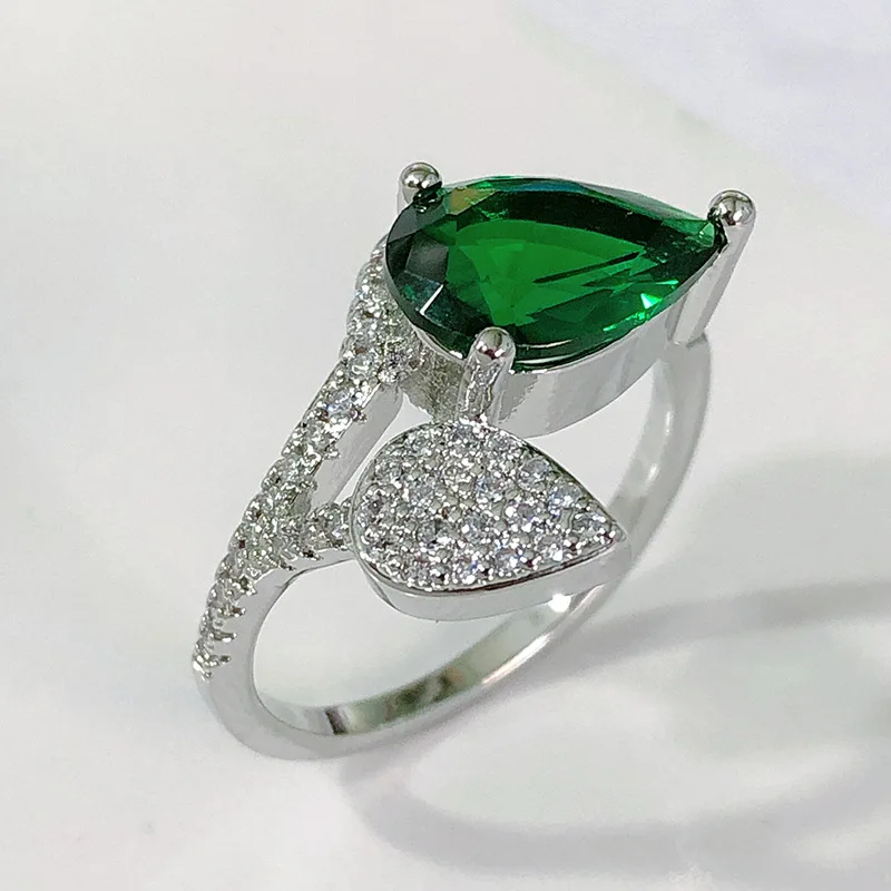 Exquisite Silver Plated Leaf Ring White Green Zircon Crystal Cocktail Party Women's Ring Charming Fine Ring FOR Women Jewelry