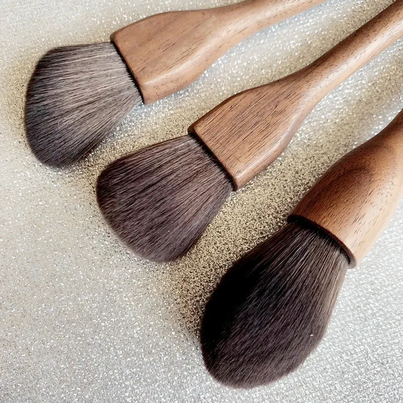 SAIANTTH Super soft handmade antique makeup brushes walnut repairing blush highlight brush Single nature wood cosmetic beauty