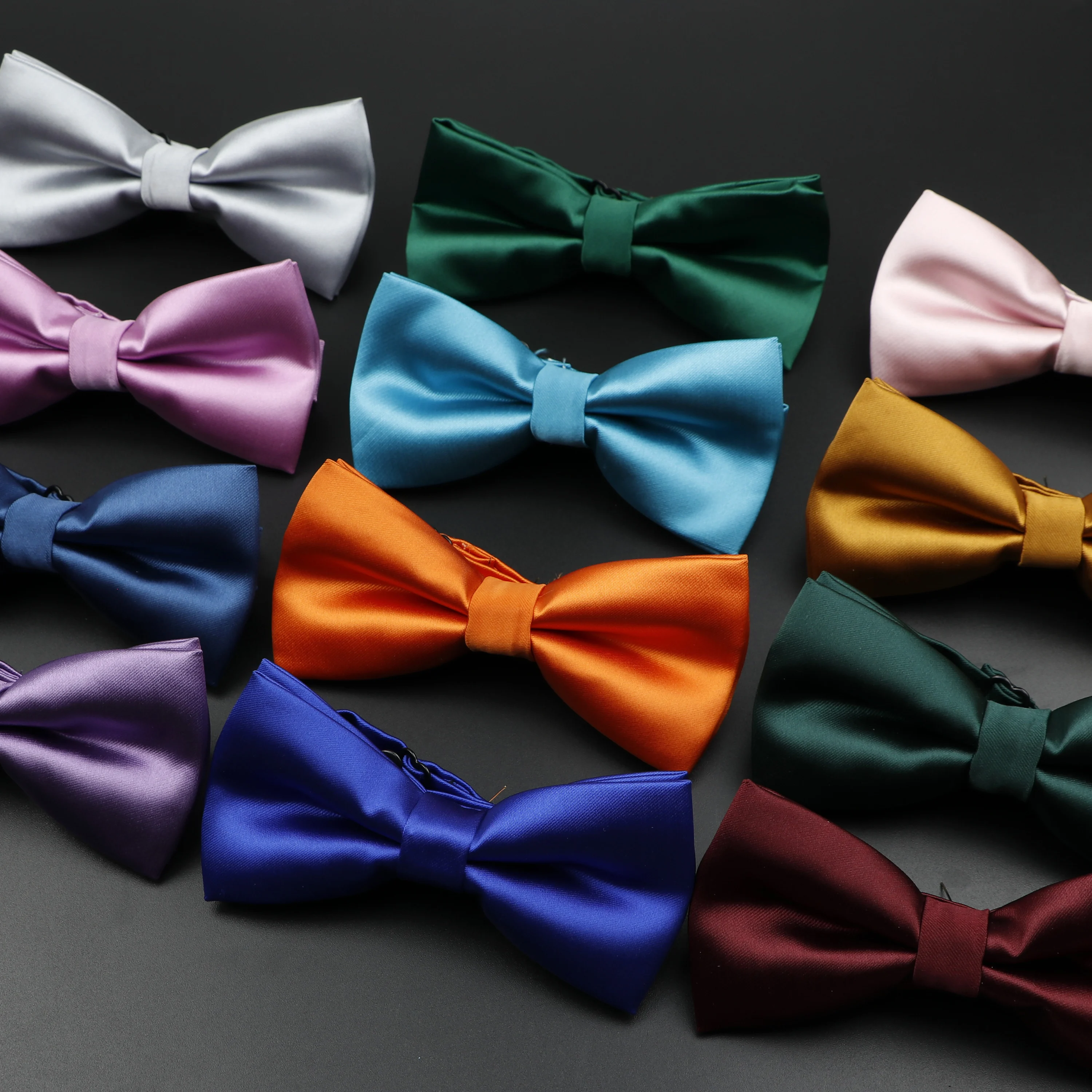 สีสันสดใสสีเด็กBowtieชุดโพลีเอสเตอร์คลาสสิกผีเสื้อซาตินสำหรับพ่อSonงานเลี้ยงอาหารค่ำงานแต่งงานอุปกรณ์เสริม