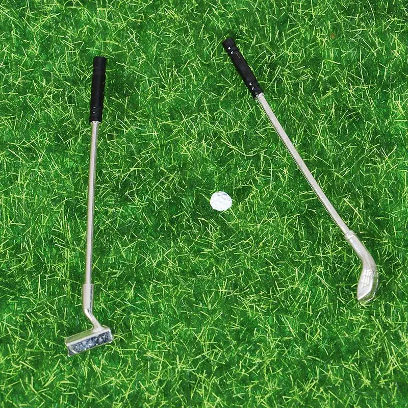 5Pcs 1:12 mobili in miniatura per case delle bambole mazze da Golf in metallo Set fai finta di giocare giocattoli accessori per la decorazione della casa delle bambole