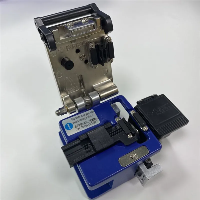 Sumitomo Cheap Price High Precision FC-6S Optical Fiber Cleaver with Scrap Collector FC6S FTTH Cutting Knife with Blue Box