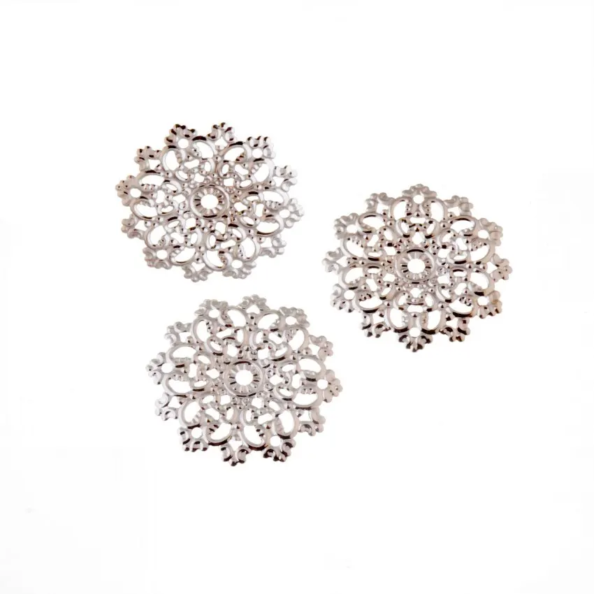 MIAOCHI Retail 5 szt. Ozdobne metalowe elementy rękodzielnicze, dekoracje na prezenty, DIY, kwadratowe, srebrne, ażurowe łączniki, puste, 4x4 cm, F0341 — zdjęcie 4