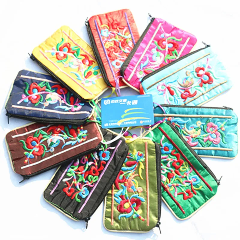 50pcs Bells Chinese Style Embroidery Satin Little Zip Pouch Gift Bags Ladies Coin Purse Wedding Party Favor Card Holder Covers