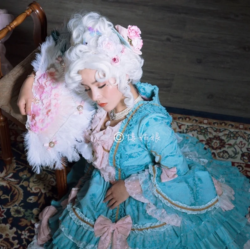 Marie Antoinette peruka do Cosplay księżniczka średnie kręcone włosy peruka do Cosplay s + czapka z peruką (bez nakrycia głowy)