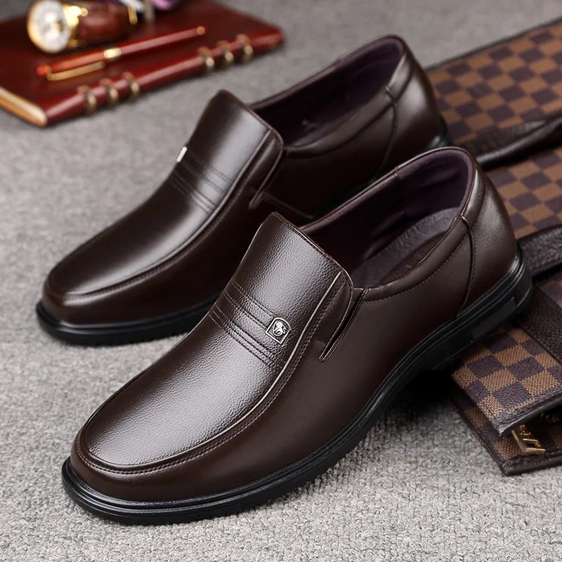 Genuine Leather shoes Men Loafers Slip On Business Casual Leather Shoes Classic Soft Moccasins Hombre Breathable Men Shoes Flat