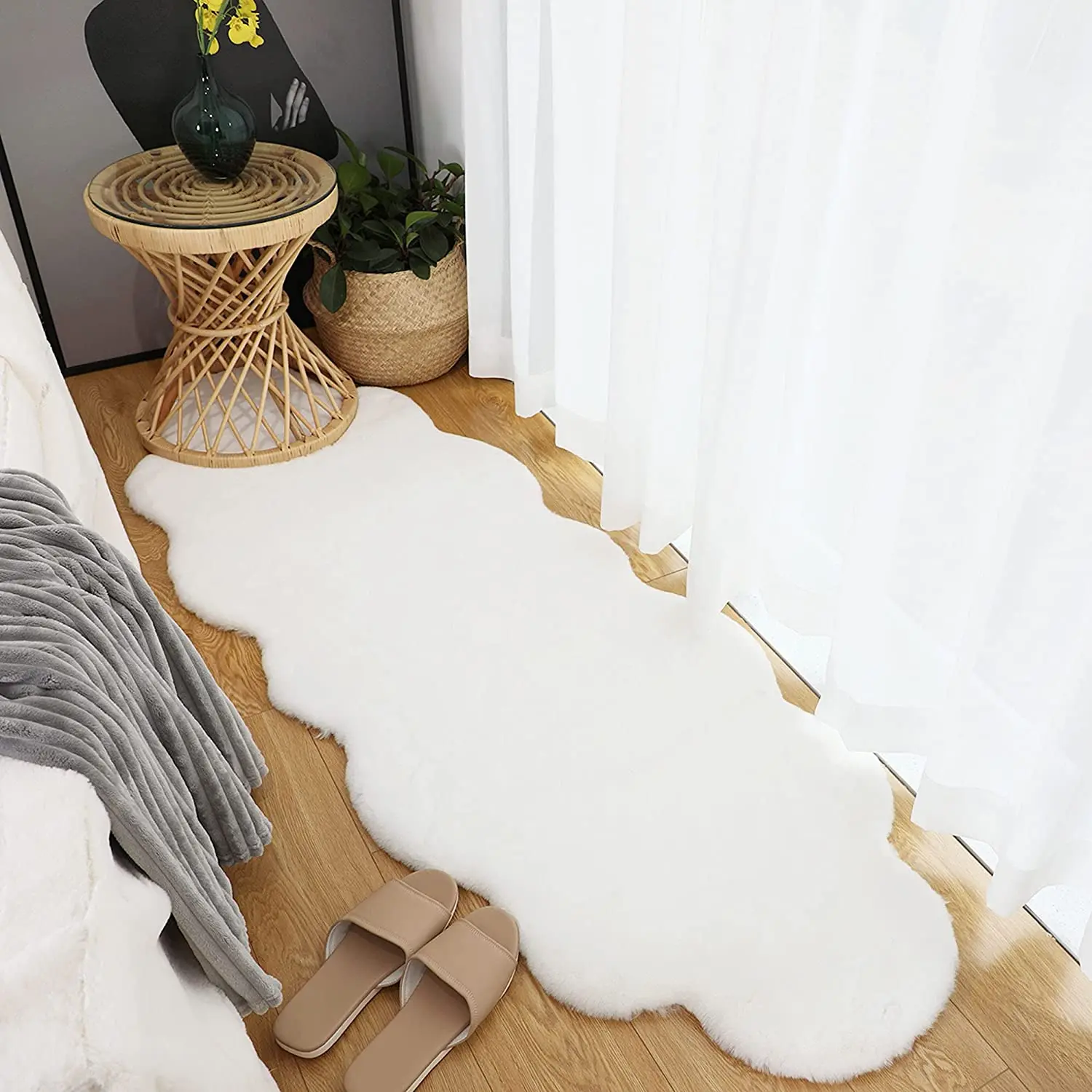 

Ultra Soft Faux Rabbit Fur Rug Living Room Carpet Fuzzy Area Rug Fluffy Bedside Carpet Baby Crawling Mat Bedroom Decor Rug White