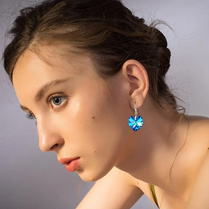 2022 New Fashioncrystal Heart Shaped AB color Glass Earrings Women\'s Creative Pop Party Jewelry Accessories