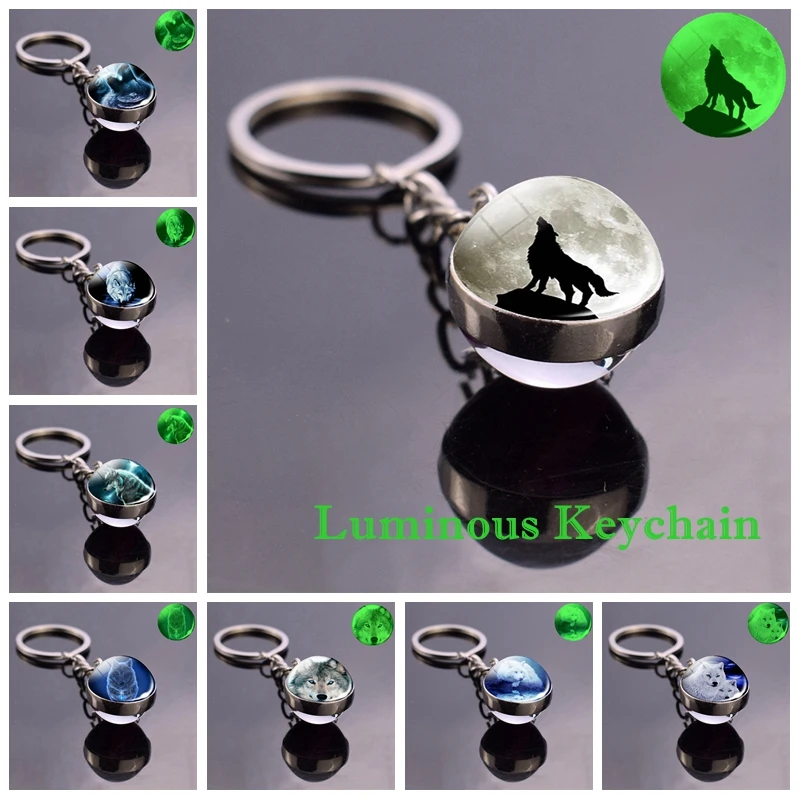 

Luminous Keychain Wolf and Moon Keychain Glass Ball Pendant Animal Jewelry Wolf Head Sphere Keyring Key Chain for Men Women Gift