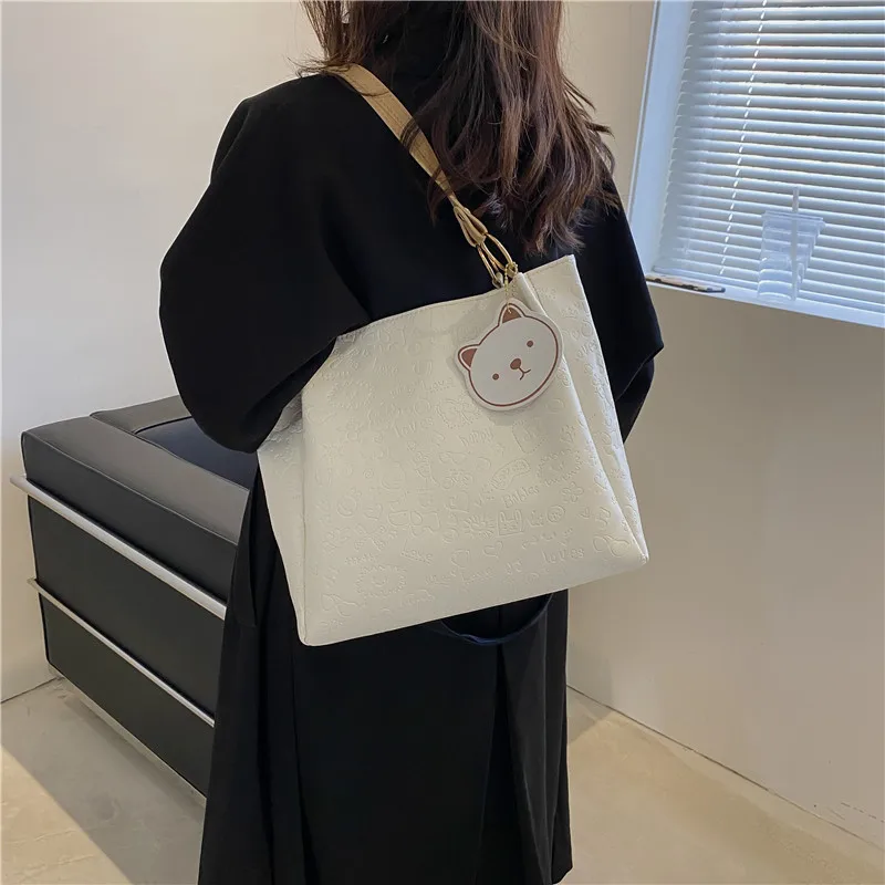 Fashion Retro Large-capacity Shopping Travel Tote Bag Campus Style Leisure Student Pendant Shoulder School Bag Purses