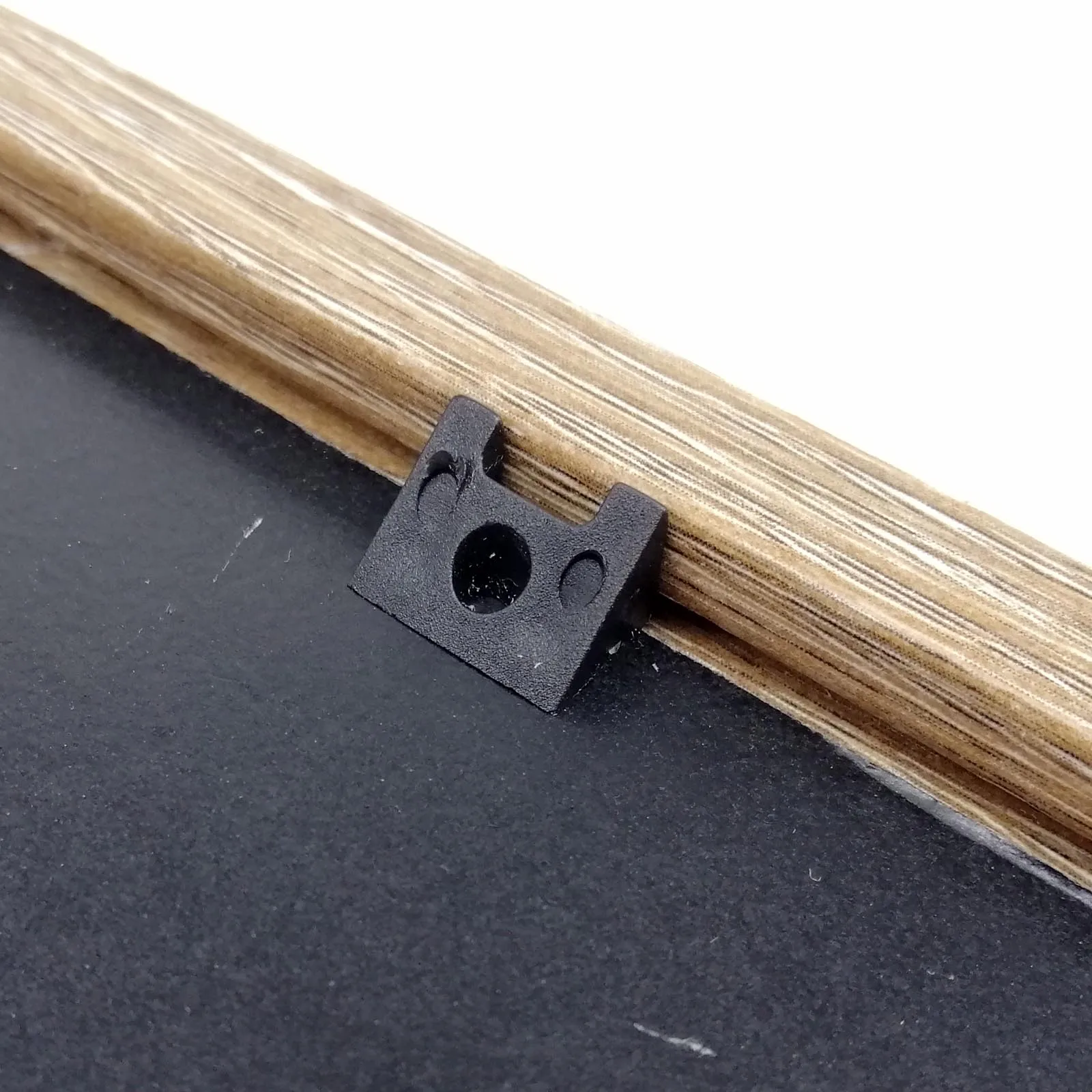 HZYUEGOU 50 Stück Schwarze Kunststoff-Bilderrahmen-Clips für Ölgemälde, Spiegel und Kunstwerke, Rückwandhalterung mit Schraube – Detail 2
