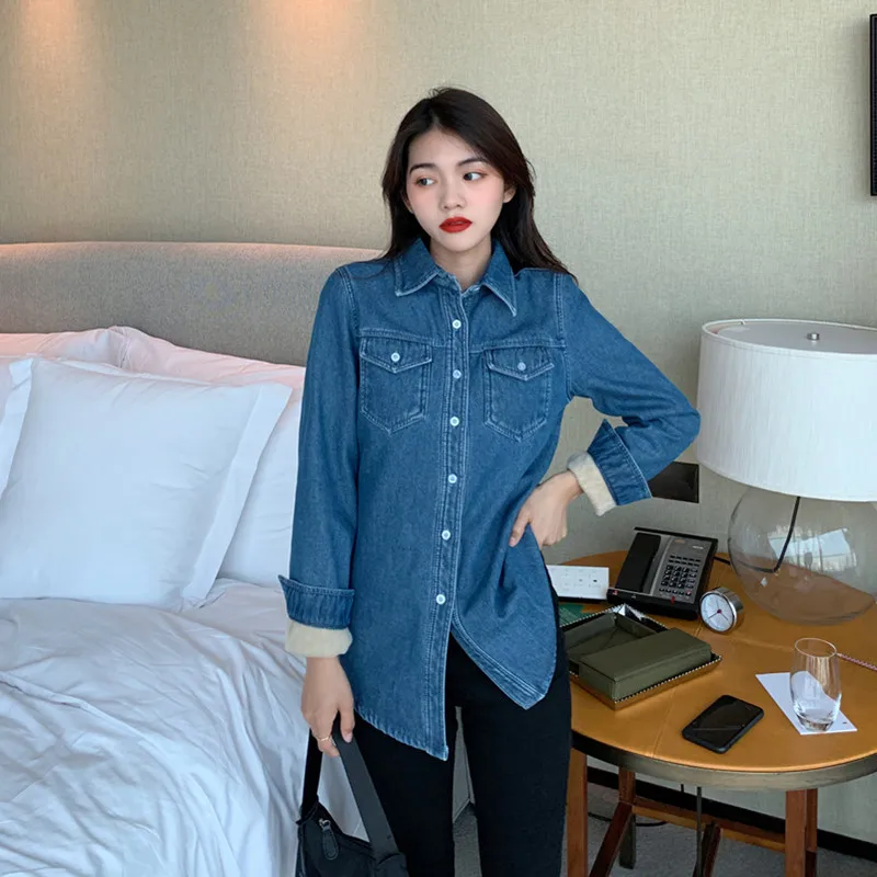 New Casual Denim Long Sleeve Shirts Women Winter Warm Velvet Thicken Tops Femme Loose Plus Size Blouse Long Outwear Jeans Coats